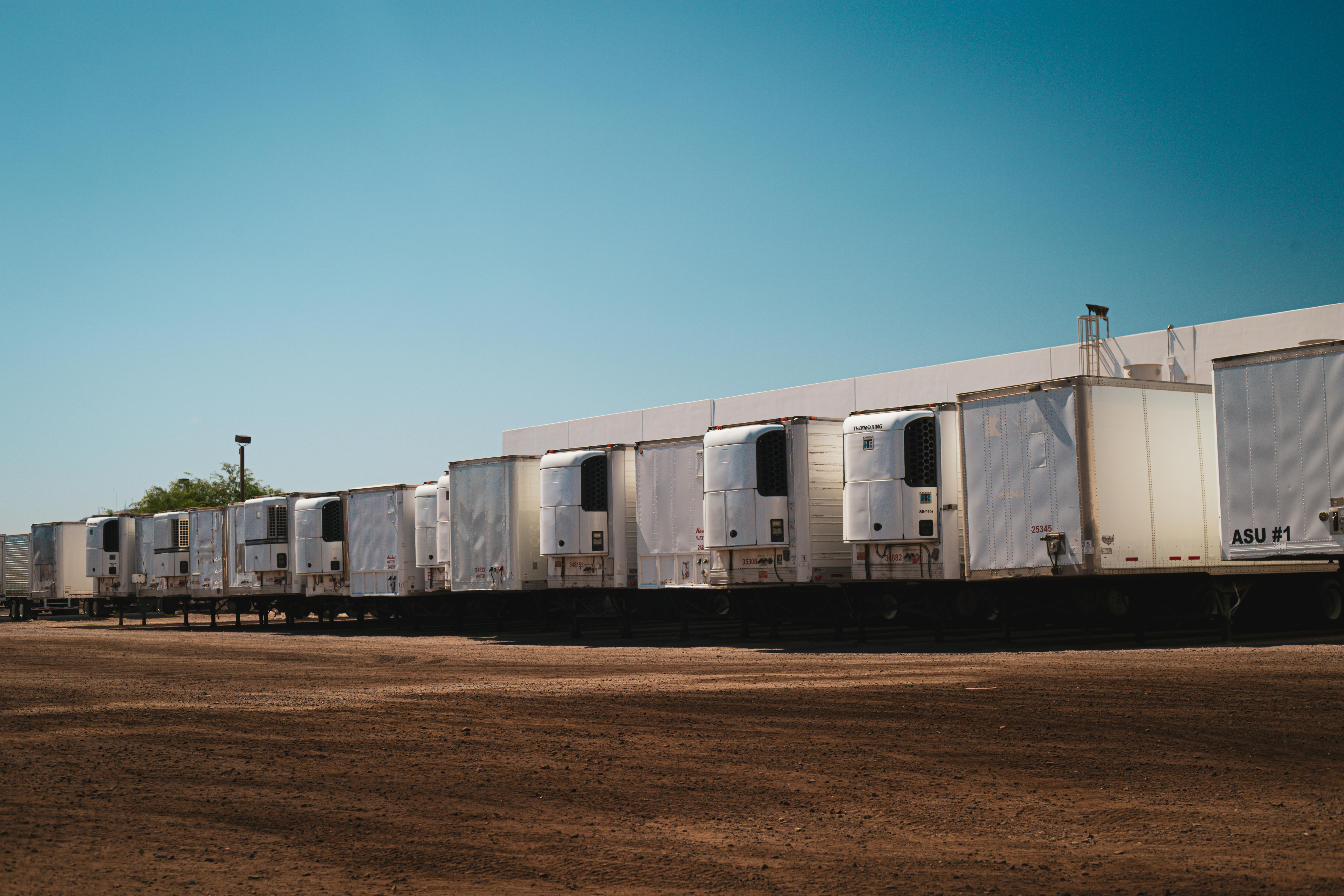 Cold chain refrigerated vehicle